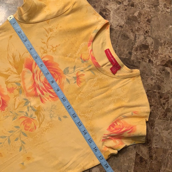 Gloria Vanderbilt tshirt - Picture 5 of 5